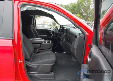 2024 Chevrolet Silverado 1500 4Wd Short Bed Custom z USA, uszkodzony, nr VIN 3GCPDBEK1RG356751